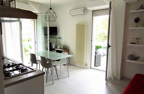 Viserbella Apartment | ★ HAPPY WHALE Apartment ★