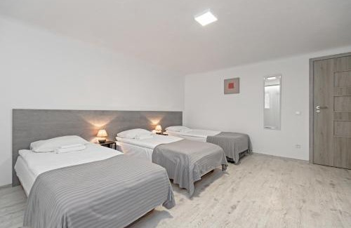 Kaunas Hostel | HappyInn Rooms