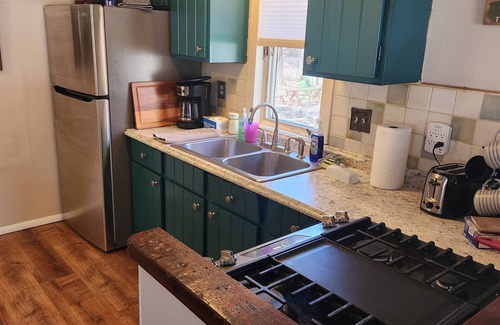 Harbor Springs Ski Chalet | HARBOR SPRINGS 3 BEDROOM/2 BATH COUNTRY CHALET