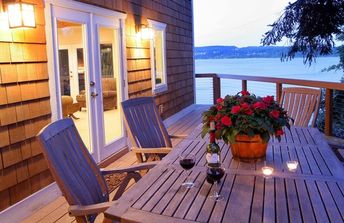 Freeland House | Harbor Villa Waterfront Estate