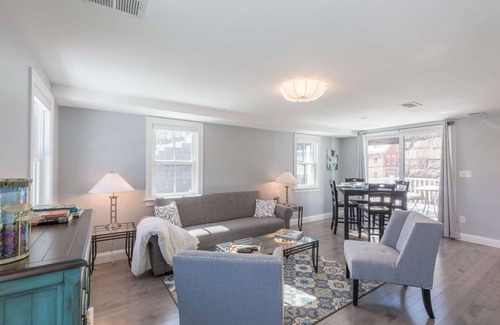 Newburyport Apartment | Harborsides Neighbor