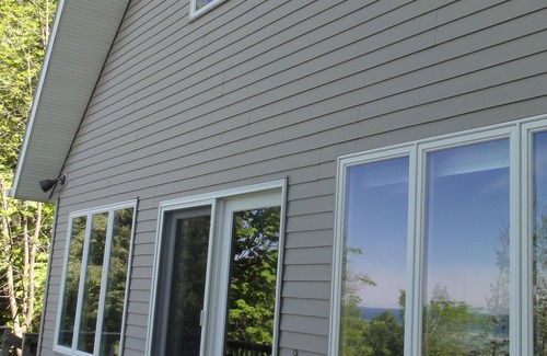 Forest Beach Cottage | Harborview Cottage Overlooking Beautiful Lake Michigan
