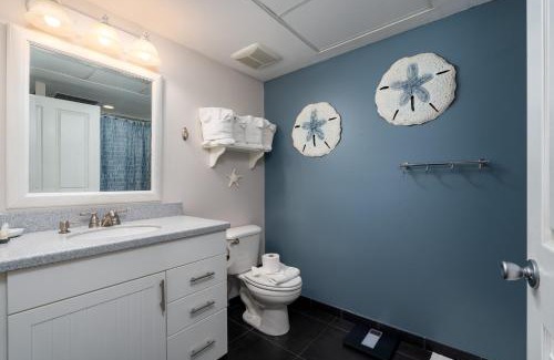 Fort Myers Beach Apartment | Harbour House at the Inn 301
