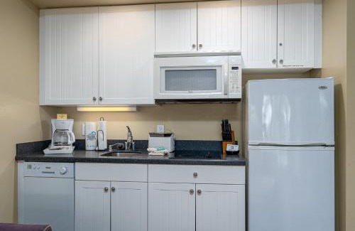 Fort Myers Beach Apartment | Harbour House at the Inn 314