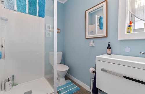 Whangamata House | Harbour View Cottage