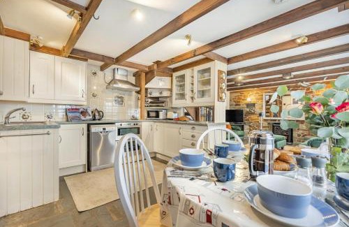 Treator House | Harbourside Cottage
