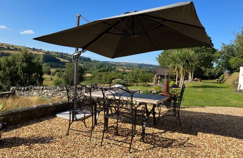 Llandrillo Bed & Breakfast | Hares Hideaway at Coed Moelfa