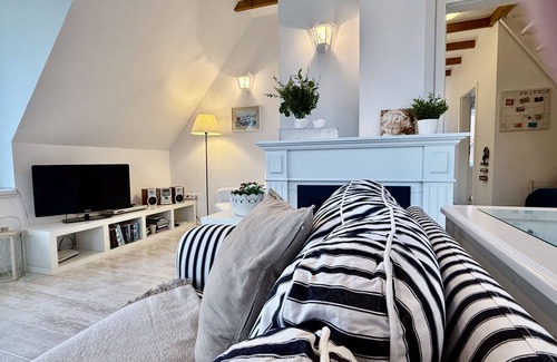Carolinensiel Apartment | "Harleglück: Natural idyll for 6 - balcony, 90sqm, green view!"