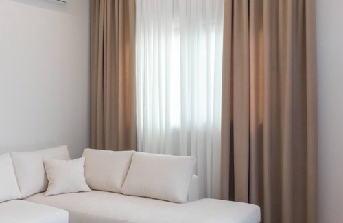 Gra Lygia House | Harmony Luxury Apartment 3, Halfway Ierapetra & Myrtos, Near The Sea