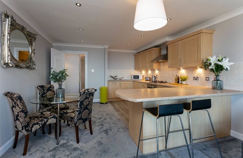 Ayr Apartment | Harris Retreat - Donnini Apartments