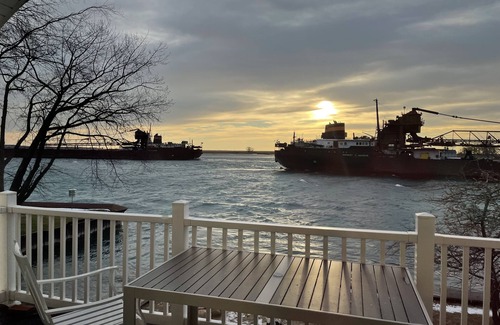 Harsens Island House | Harsens Island Home Sleeps 12 with Freighter Views and Hot Tub