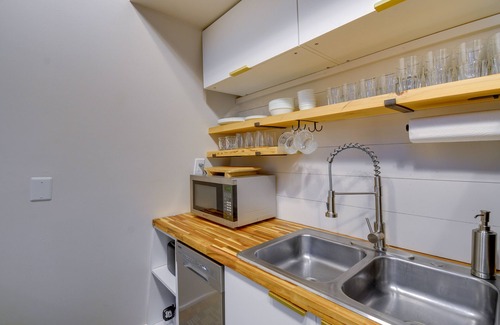 Burley Cabin | Harstine Island Cabin w/Fire Pit: Walk to Beach!