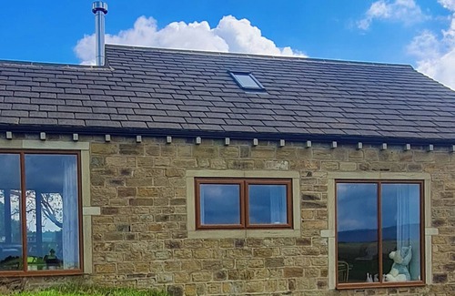 Hoylandswaine Cottage | Hartcliffe Retreat - Relaxing Holiday Cottage on the Edge of Peak District