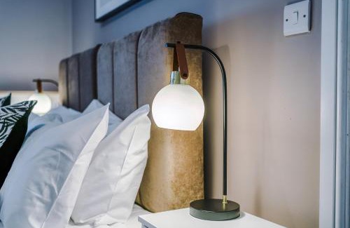 Stoke-on-Trent House | Hartshill House by YourStays