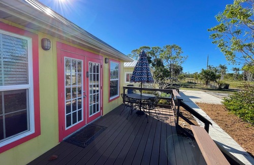 Bokeelia Cottage | Has all of the modern comforts-hidden in the palm and mango groves.