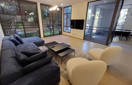 Hod HaSharon Villa | HaSharon Serene Villa by Sea N' Rent