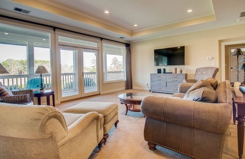Chapel Hill House | Hatteras-A at the Governor's Club