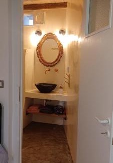 Aperathos House | Hatzanario Apeiranthos