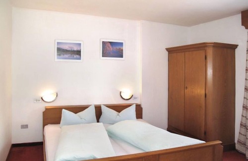St. Valentin auf der Haide Apartment | Haupthaus Schönblick (SVH119) by Interhome
