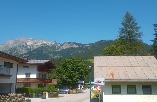 Lungoetz House | Haus