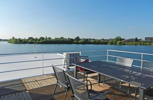 Vynen Boat Rental | Hausboot am Xantener Nordsee