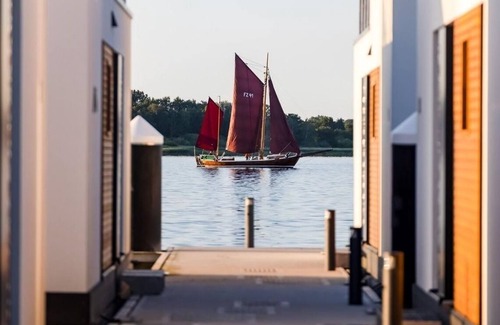 Ribnitz Apartment | Hausboot für 6 Gäste mit 85m² in Ribnitz-damgarten
