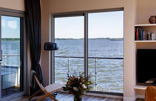 Ribnitz Apartment | Hausboot für 6 Gäste mit 85m² in Ribnitz-damgarten