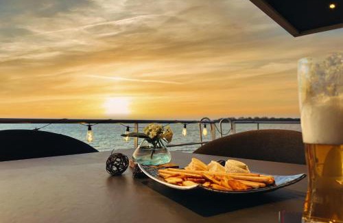 Ribnitz Boat Rental | Hausboot Mein Lieblingsboot
