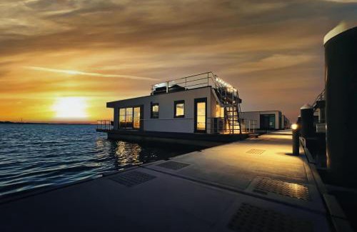 Ribnitz Boat Rental | Hausboot Mein Lieblingsboot