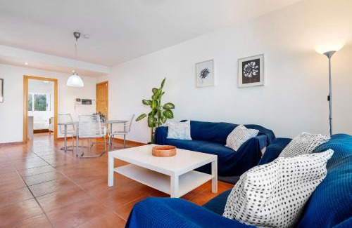 Costa Dorada Apartment | Hauzify I Apartament Riba Aurea