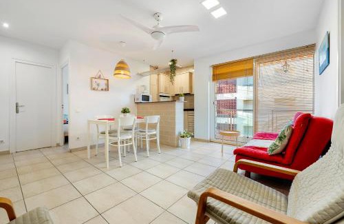 Santa Susanna Apartment | Hauzify I Apartament Llevant