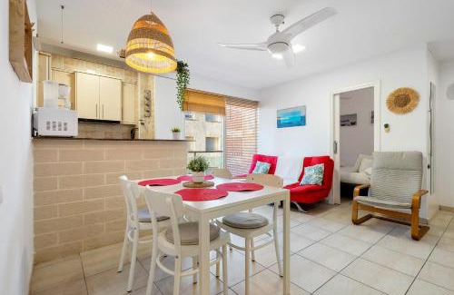 Santa Susanna Apartment | Hauzify I Apartament Llevant