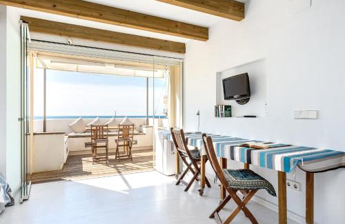 Costa Dorada Apartment | Hauzify I Loft Brisa del Mar
