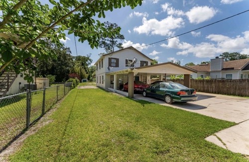 Englewood House | Have a Great Awesome Stay at Stylish Fully Upgrade 2BR 1 Bath Duplex House!