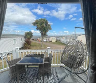 Isle of Grain Apartment | Haven caravan Kent coast sleeps 6 with WiFi