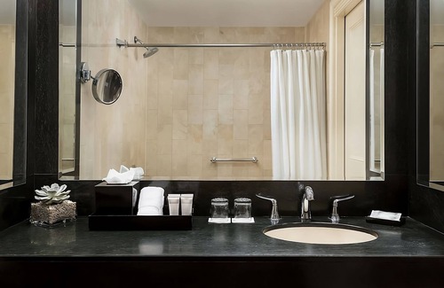 Central New York City Hotel | Haven of Rest and Relaxation! Onsite Dining, Pet-friendly, Walk to Times Square
