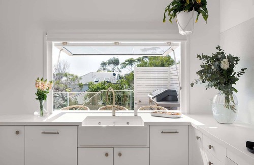 Mornington House | Haven on Birdwood 400m to Beach
