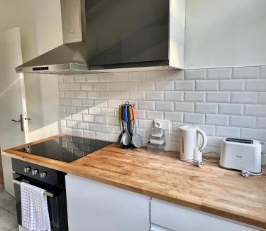 Seine-et-Marne Apartment | Haven Park - Appartement entier spacieux de 4 chambres 10 min RER D, 35 min de Paris, NETFLIX, FIBRE OPTIQUE, PLACE DE PARKING