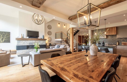 Mont-Tremblant House | Havre 115 Des Montagnes | Luxurious & Modern | Ski-in Ski-out