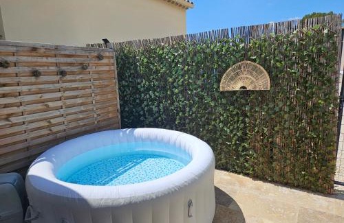 Beaumettes Apartment | Havre de paix climatisé vers Gordes - Spa & nature