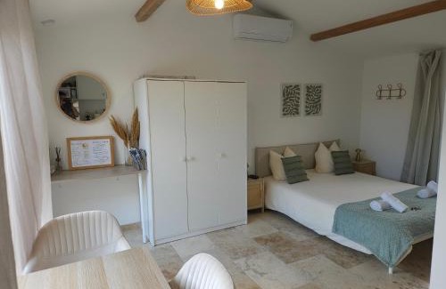 Beaumettes Apartment | Havre de paix climatisé vers Gordes - Spa & nature