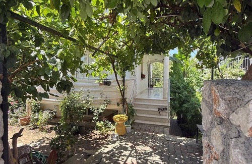Ciftlik Apartment | Havuzlu Modern Daire