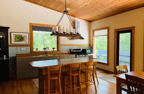 Athens House | Hawk Ridge Retreat - Athens County Getaway