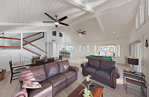 Cutthroat Harbor Estates House | Hawkins Lookout