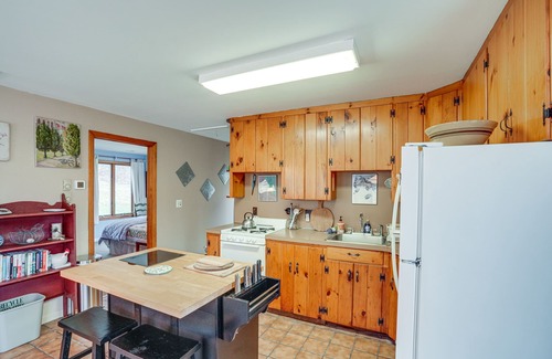 Hawley House | Hawley Home w/Deck: 4 Mi to Berkshire East Resort