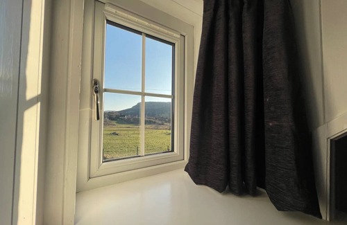Torrin Cottage | HAWTHORN DENE, pet friendly, cosy croft cottage with mountain views in Torrin