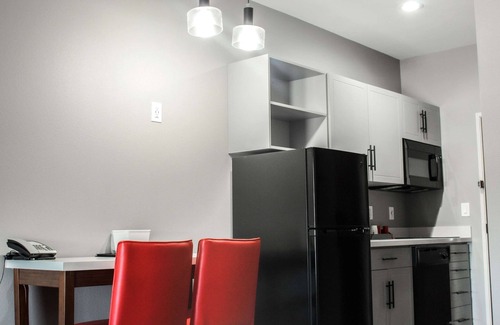 Central Oklahoma City Hotel | Hawthorn Extended Stay by Wyndham Oklahoma City Airport