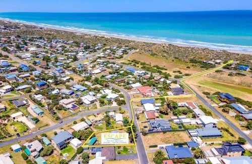 Goolwa Beach House | Hazel Hut -12 Hazel Street, Goolwa Beach