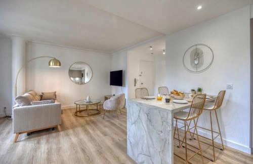 Ile Verte Apartment | #HE The Golden Escape Ile Verte luminous renovated