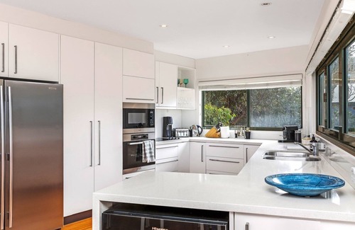 Killcare Heights House | Headlands at Killcare by HolidayCo.